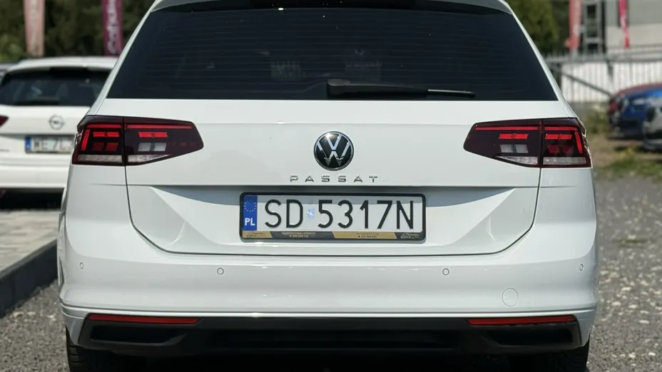 VOLKSWAGEN Passat -