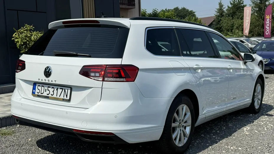 VOLKSWAGEN Passat -