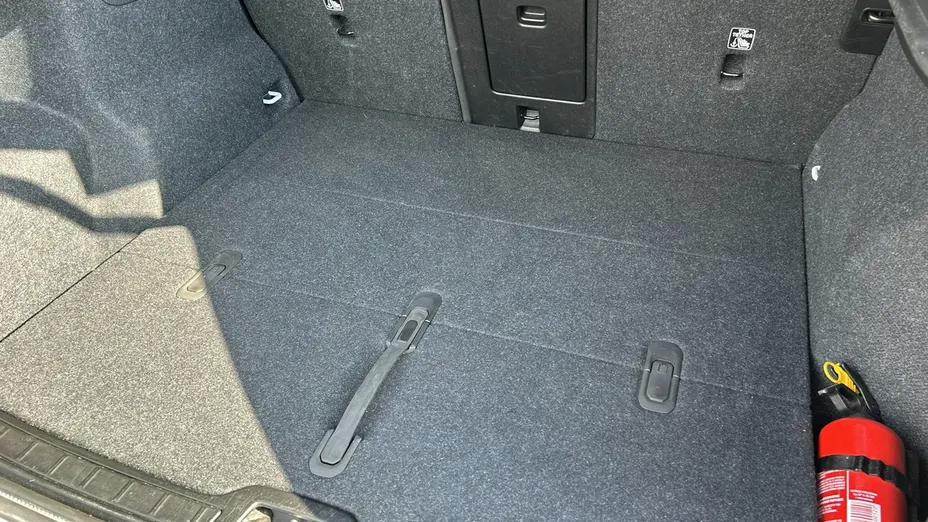 VOLVO XC40 -
