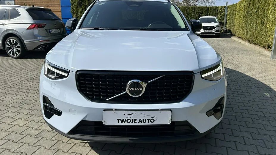 VOLVO XC40 -