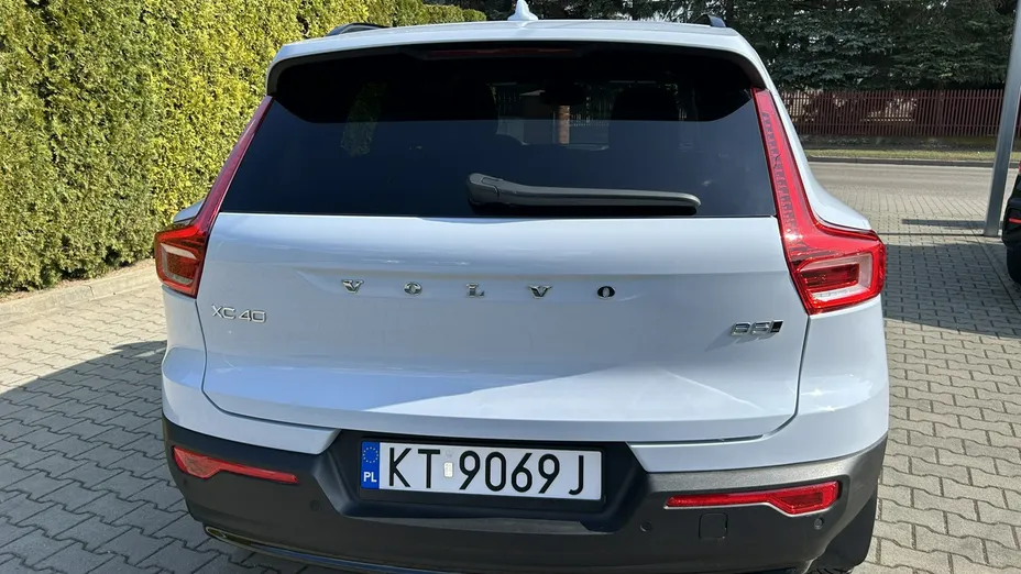 VOLVO XC40 -