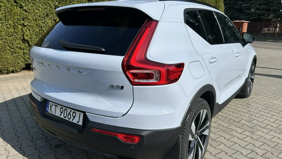 VOLVO XC40 -