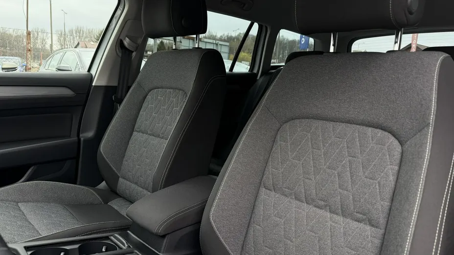 VOLKSWAGEN Passat -