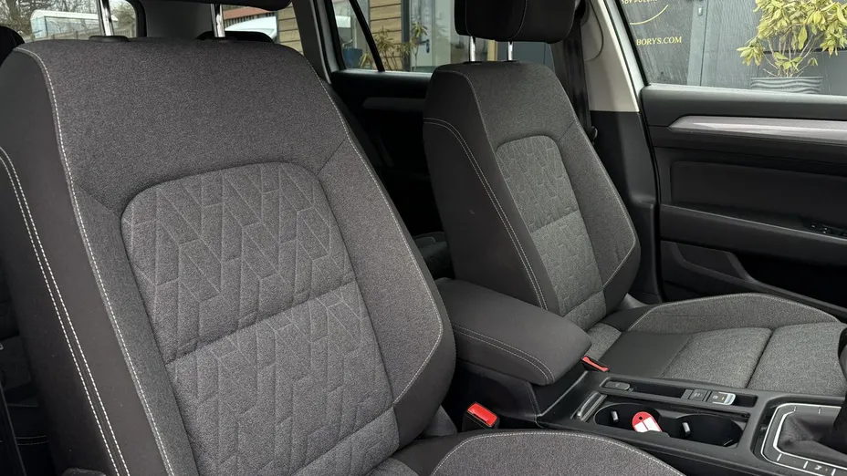 VOLKSWAGEN Passat -