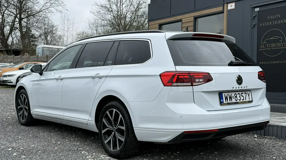 VOLKSWAGEN Passat -