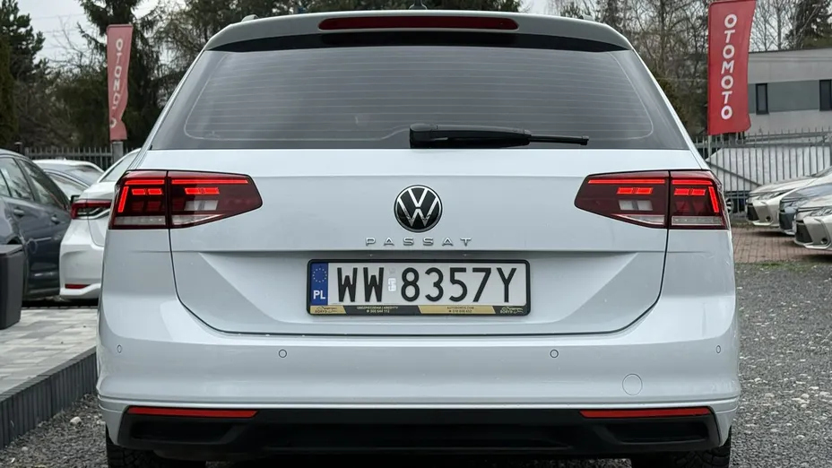 VOLKSWAGEN Passat -