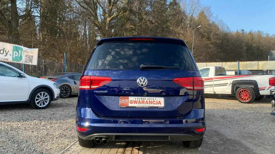 VOLKSWAGEN Touran -