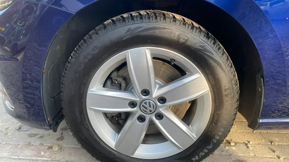VOLKSWAGEN Touran -