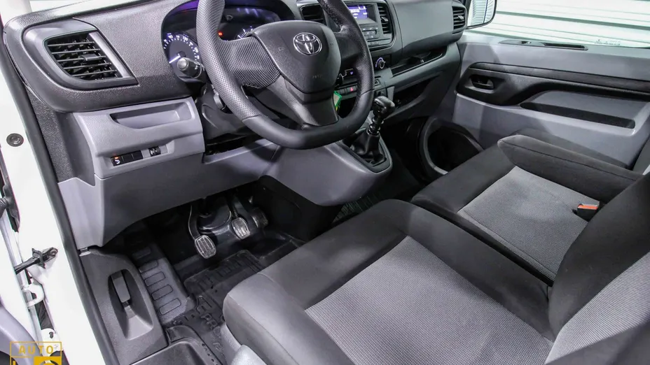 TOYOTA Proace -