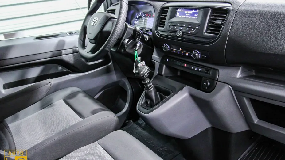 TOYOTA Proace -