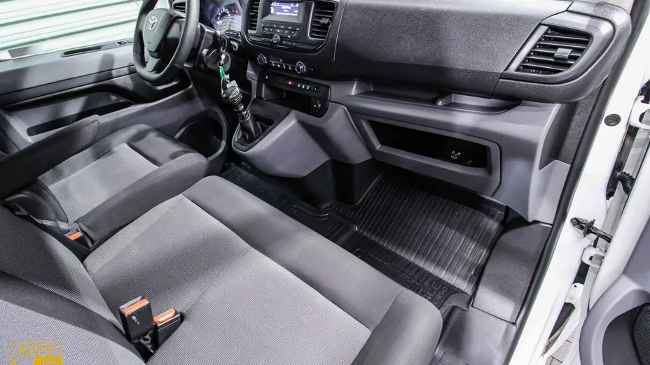 TOYOTA Proace -