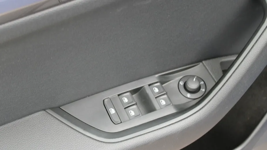 SKODA Superb -