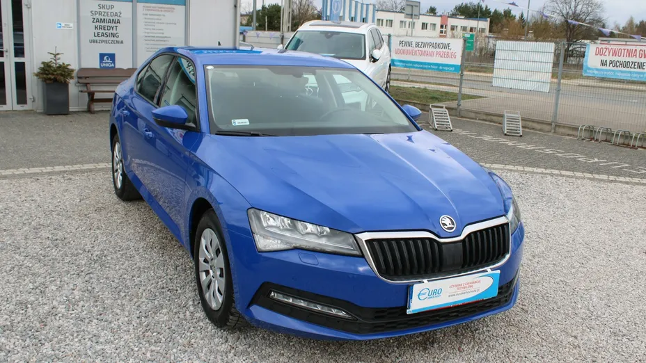 SKODA Superb -