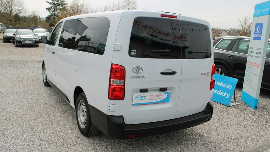 TOYOTA Proace -