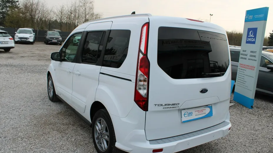 FORD Tourneo Connect -