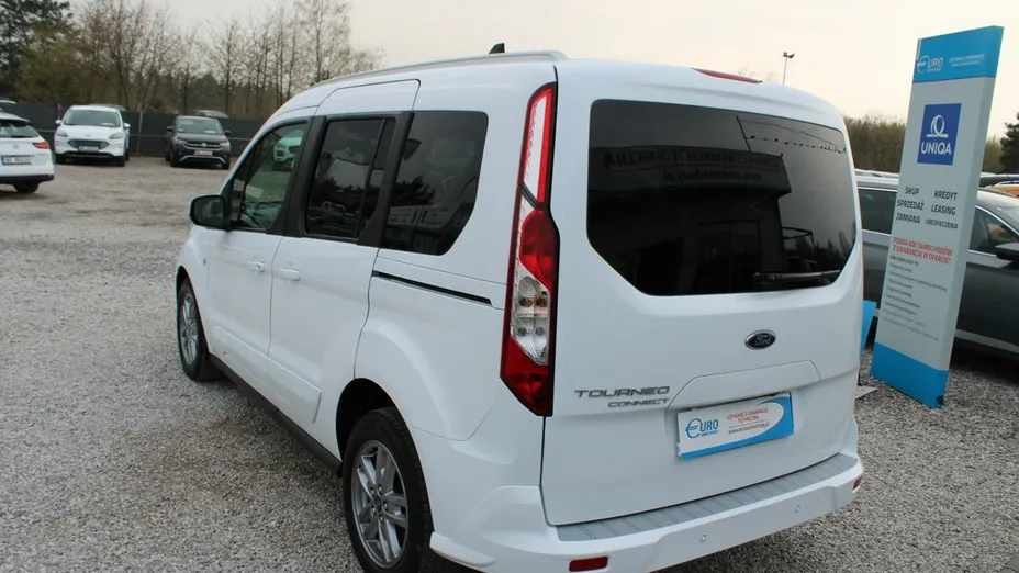FORD Tourneo Connect -