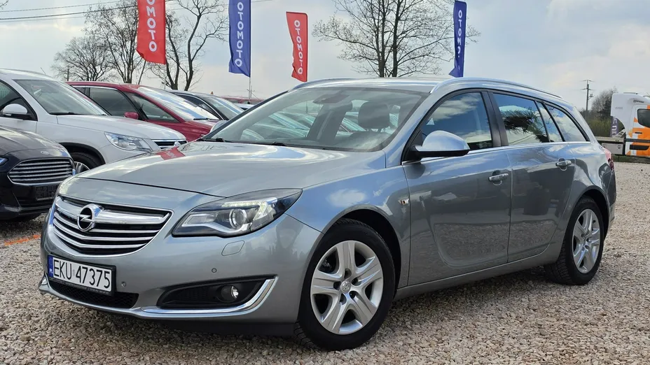 OPEL Insignia -