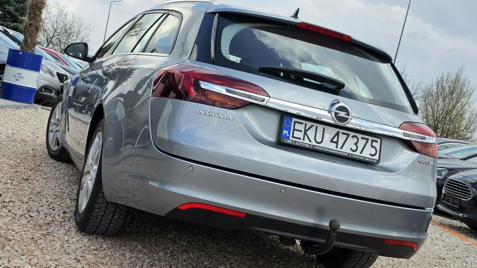 OPEL Insignia -