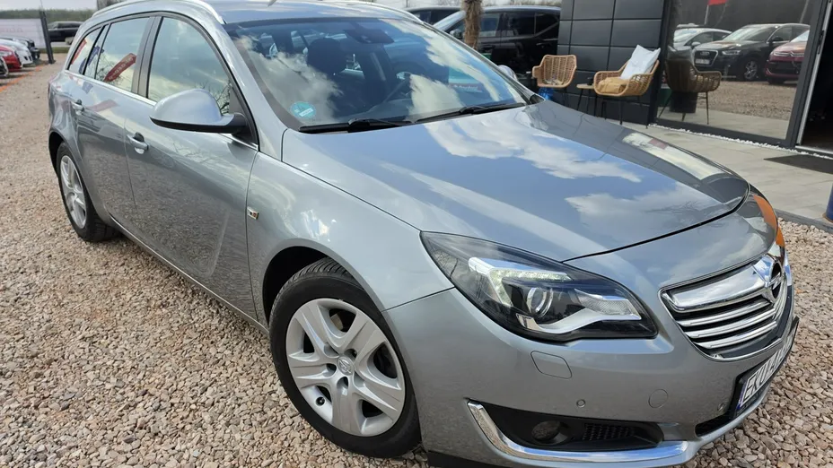 OPEL Insignia -