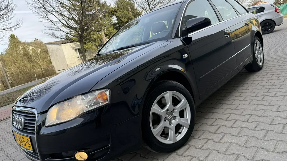 AUDI A4 -