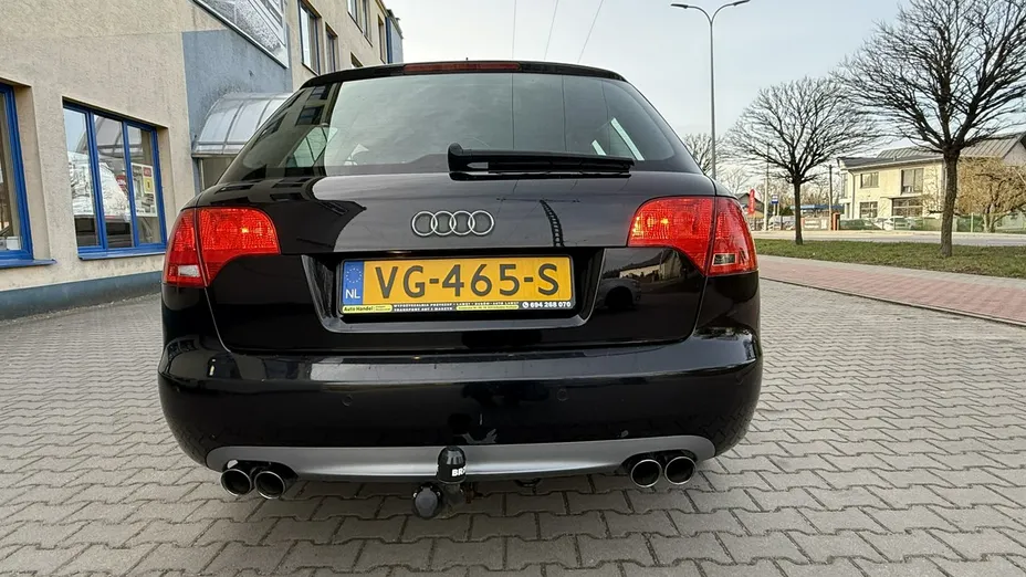 AUDI A4 -