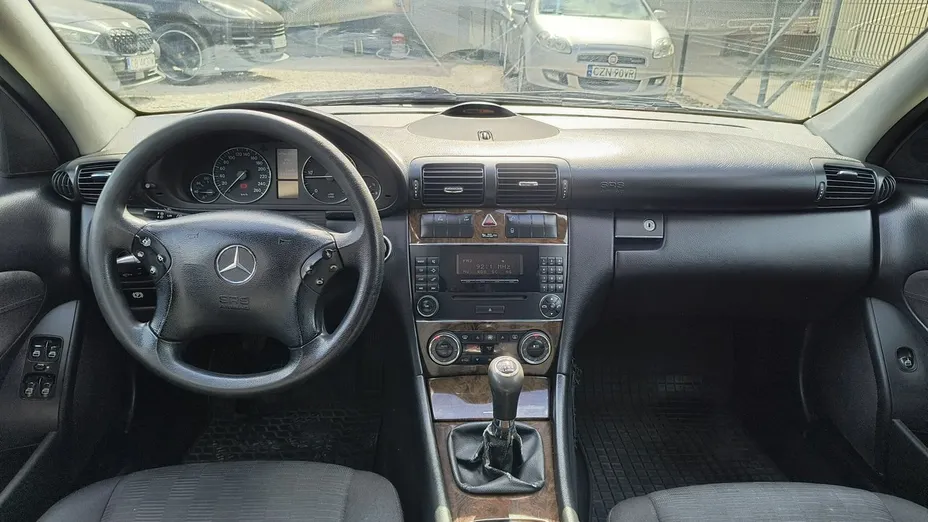 MERCEDES-BENZ C Klasa -