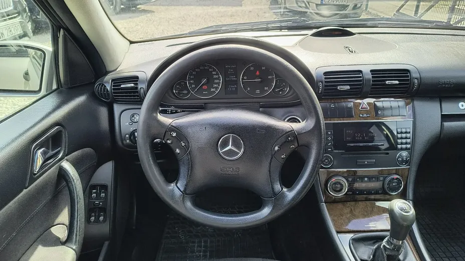 MERCEDES-BENZ C Klasa -