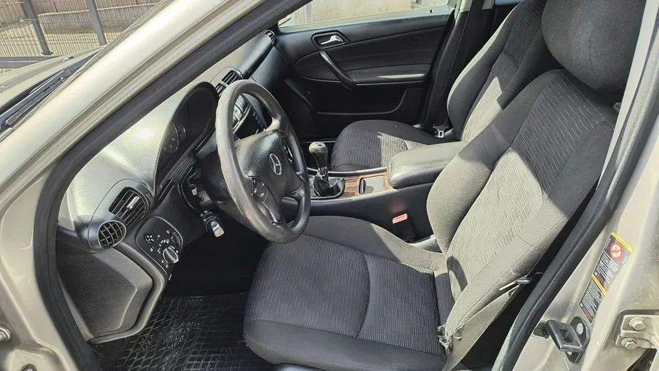 MERCEDES-BENZ C Klasa -