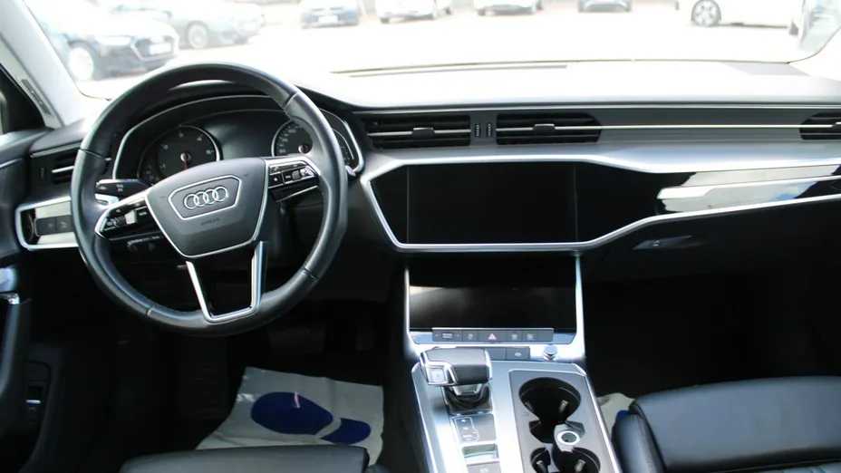 AUDI A6 -