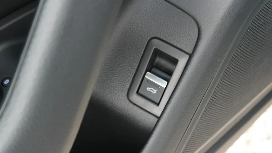 AUDI A6 -