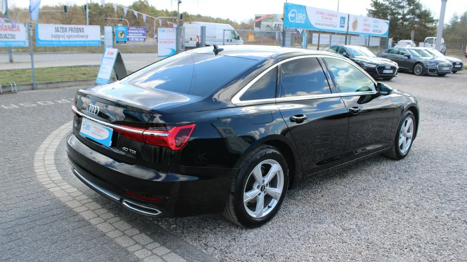 AUDI A6 -