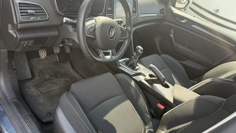 RENAULT Megane -
