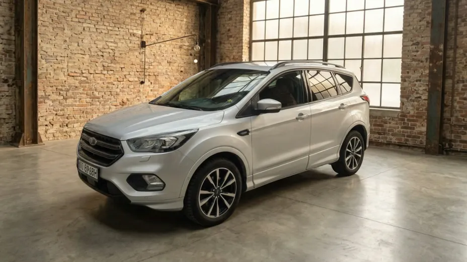 FORD Kuga -