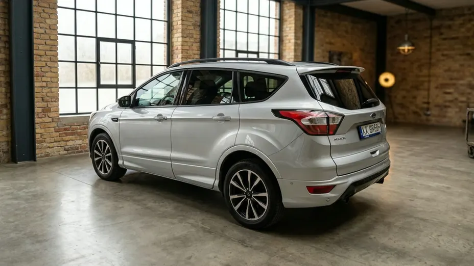 FORD Kuga -