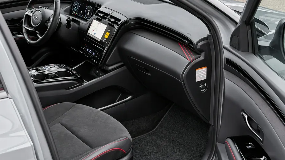 HYUNDAI Tucson -