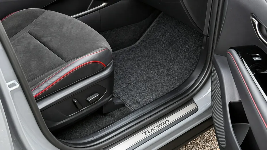 HYUNDAI Tucson -