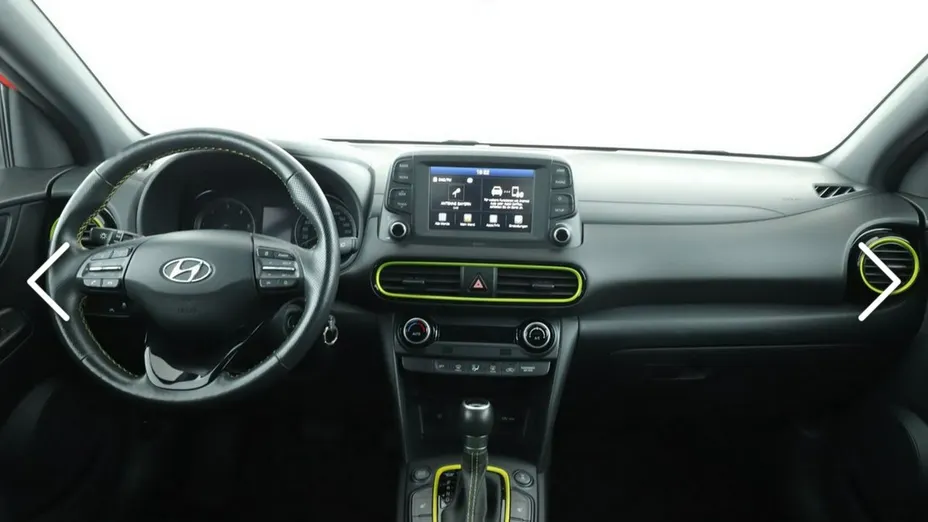HYUNDAI Kona -