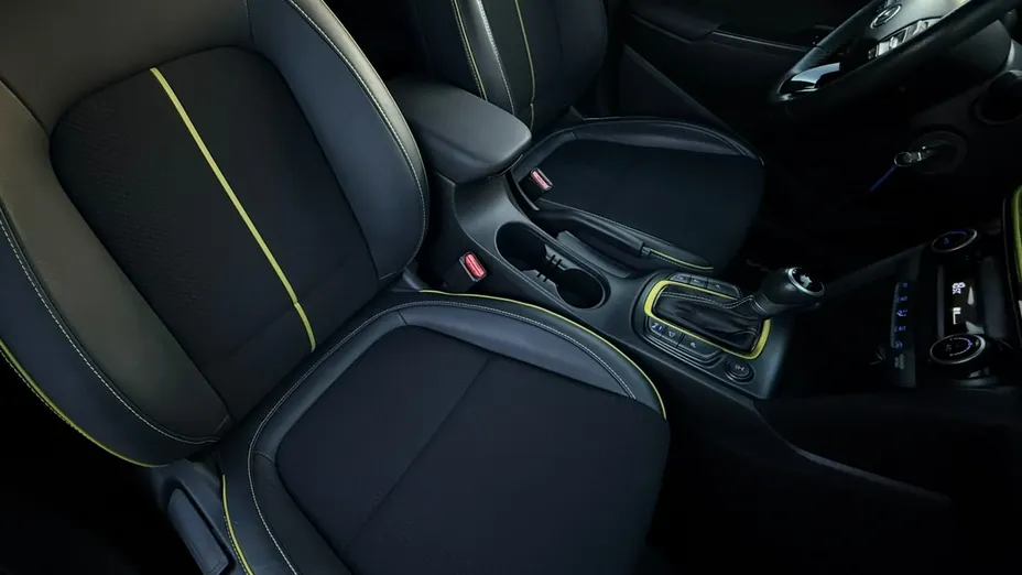 HYUNDAI Kona -