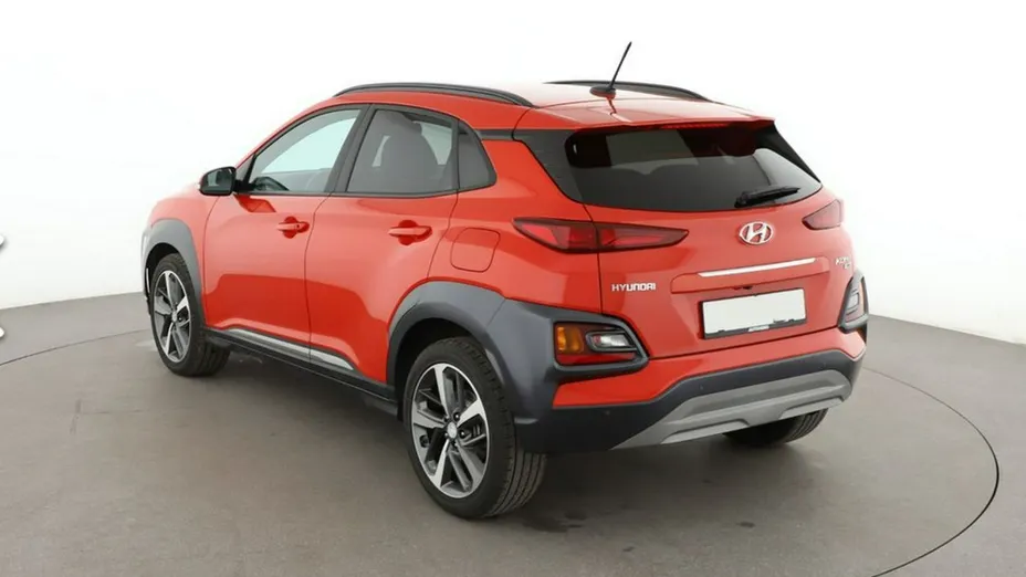 HYUNDAI Kona -