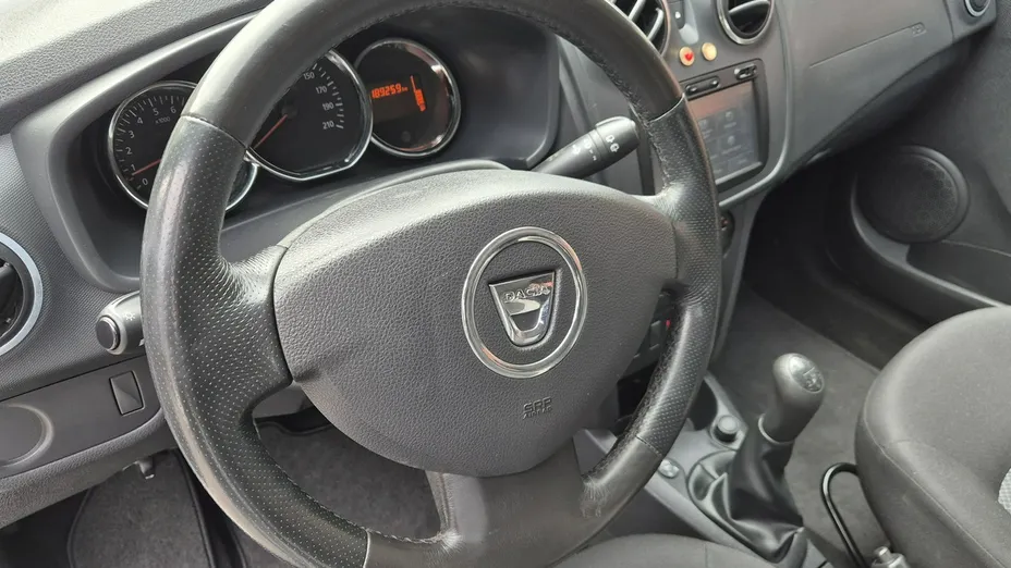 DACIA Sandero -