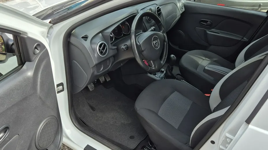 DACIA Sandero -