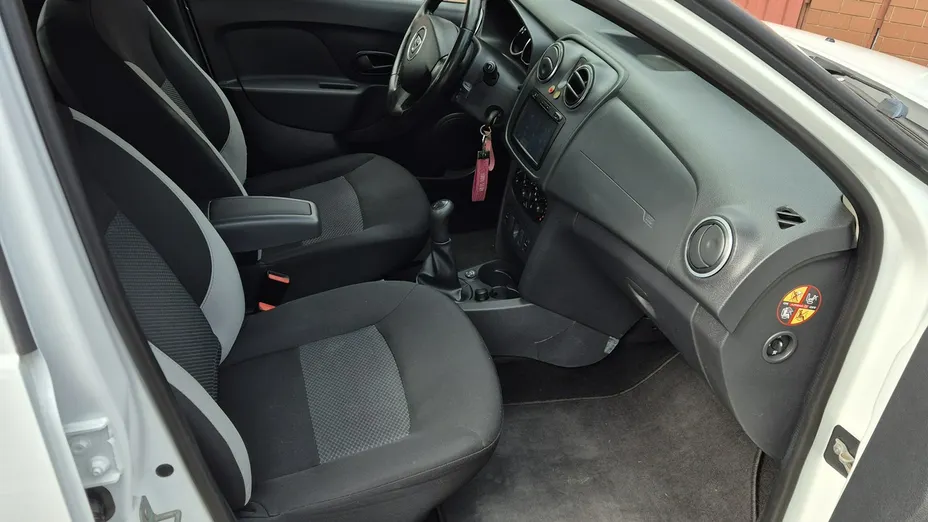 DACIA Sandero -
