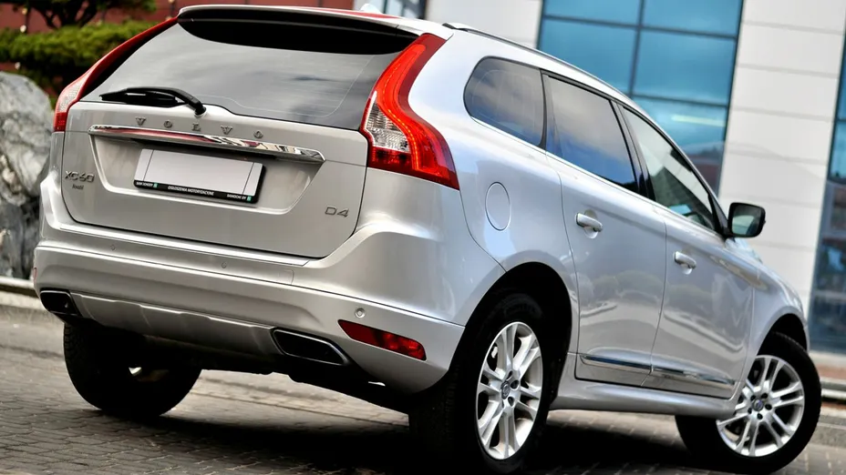 VOLVO XC60 -