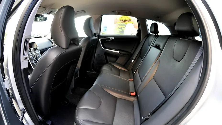 VOLVO XC60 -