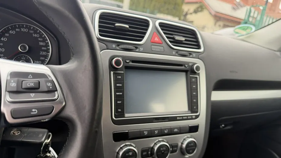 VOLKSWAGEN Scirocco -