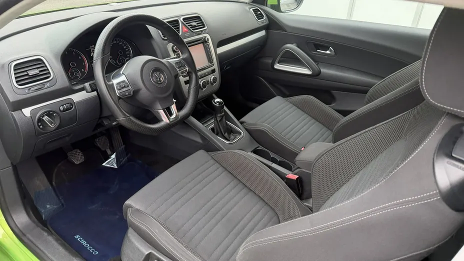 VOLKSWAGEN Scirocco -