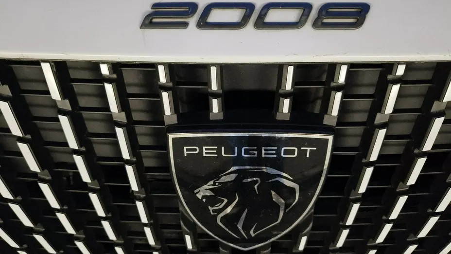 PEUGEOT 2008 -