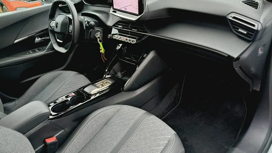 PEUGEOT 2008 -