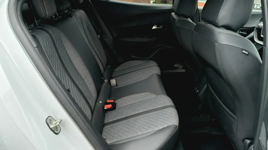 PEUGEOT 2008 -