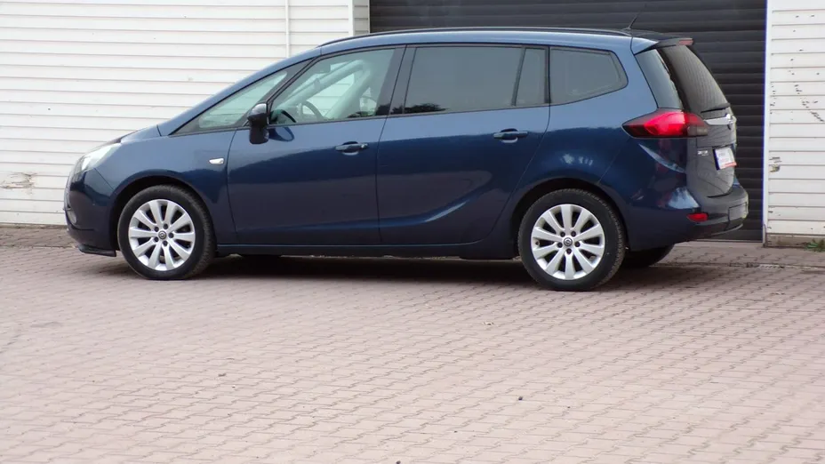 OPEL Zafira -